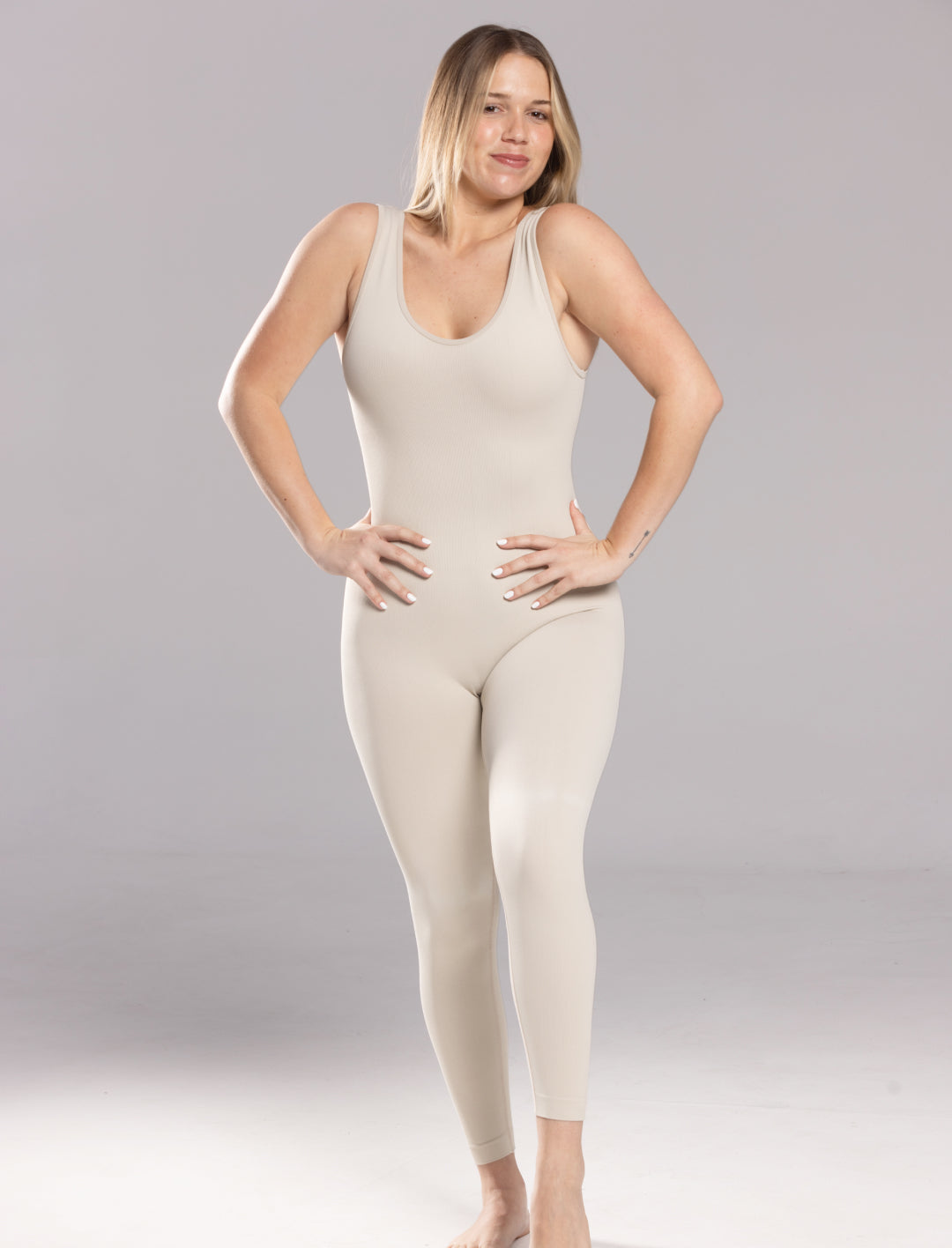  Eixyhueg Womens Sleeveless Body Sculpting Jumpsuit