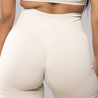 Seamless Butt-Lifting Shorts