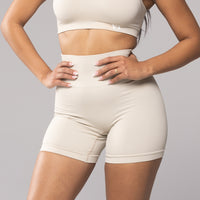 Seamless Butt-Lifting Shorts